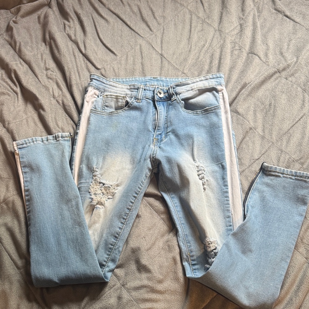 Light Blue Distressed Women's Jeans